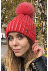 Women's hat with pompom "Luchiya"