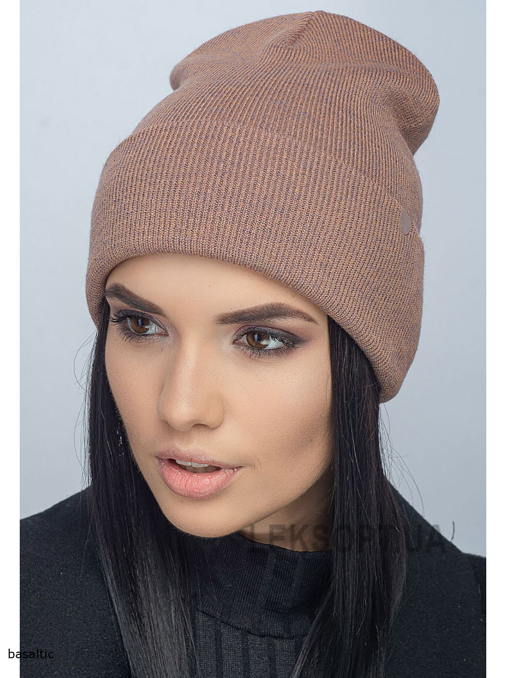 Women's cap Kapriz