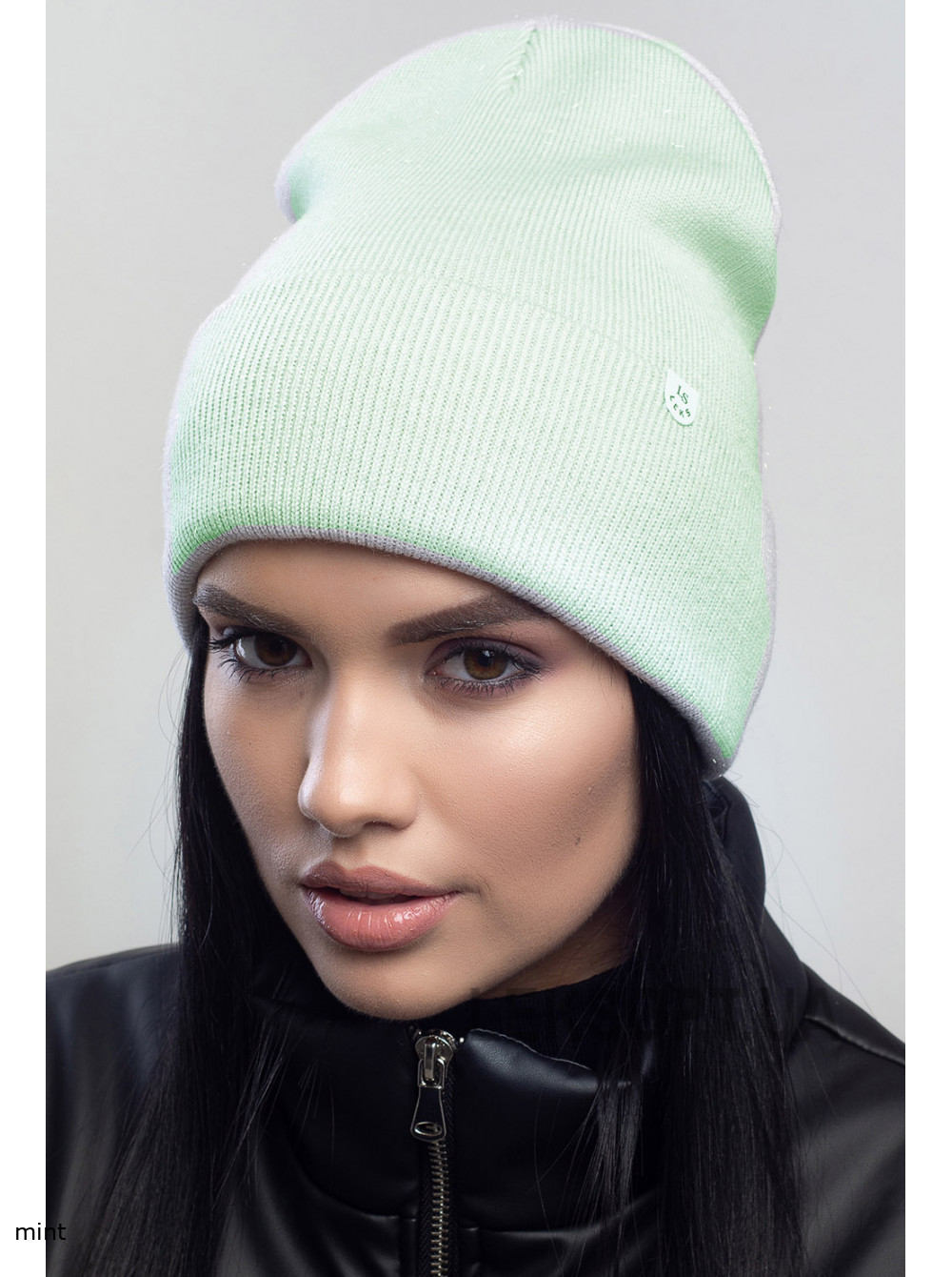 Women's cap with a turn-up Passazh