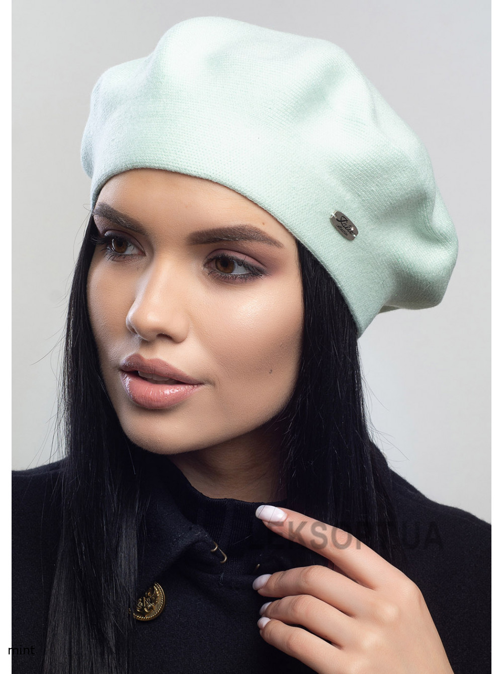 Women's beret Skazka