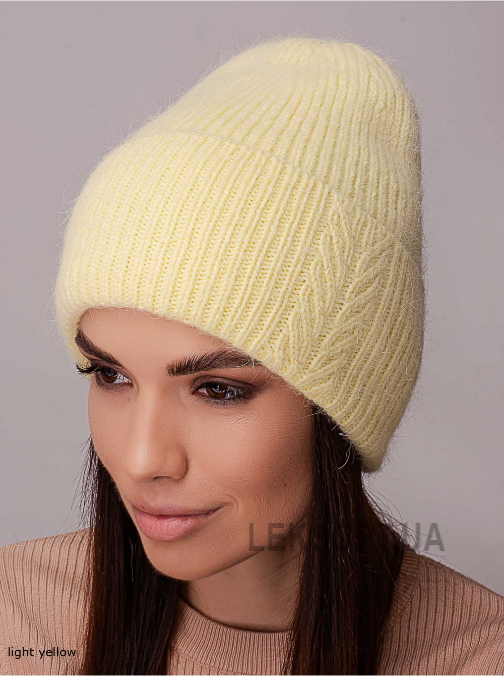 Women's cap Astra