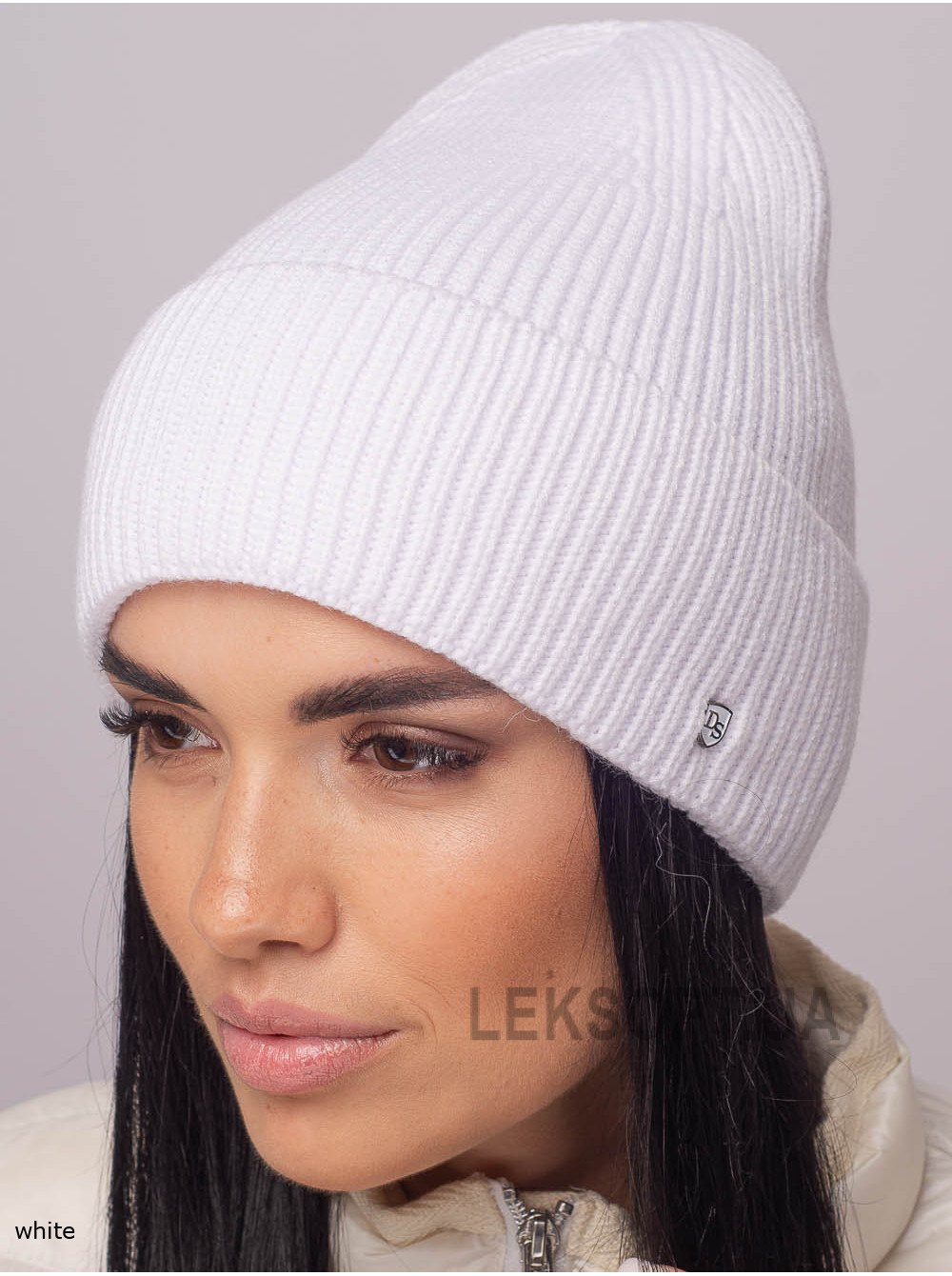 Women's cap with a turn-up Val'kiriya