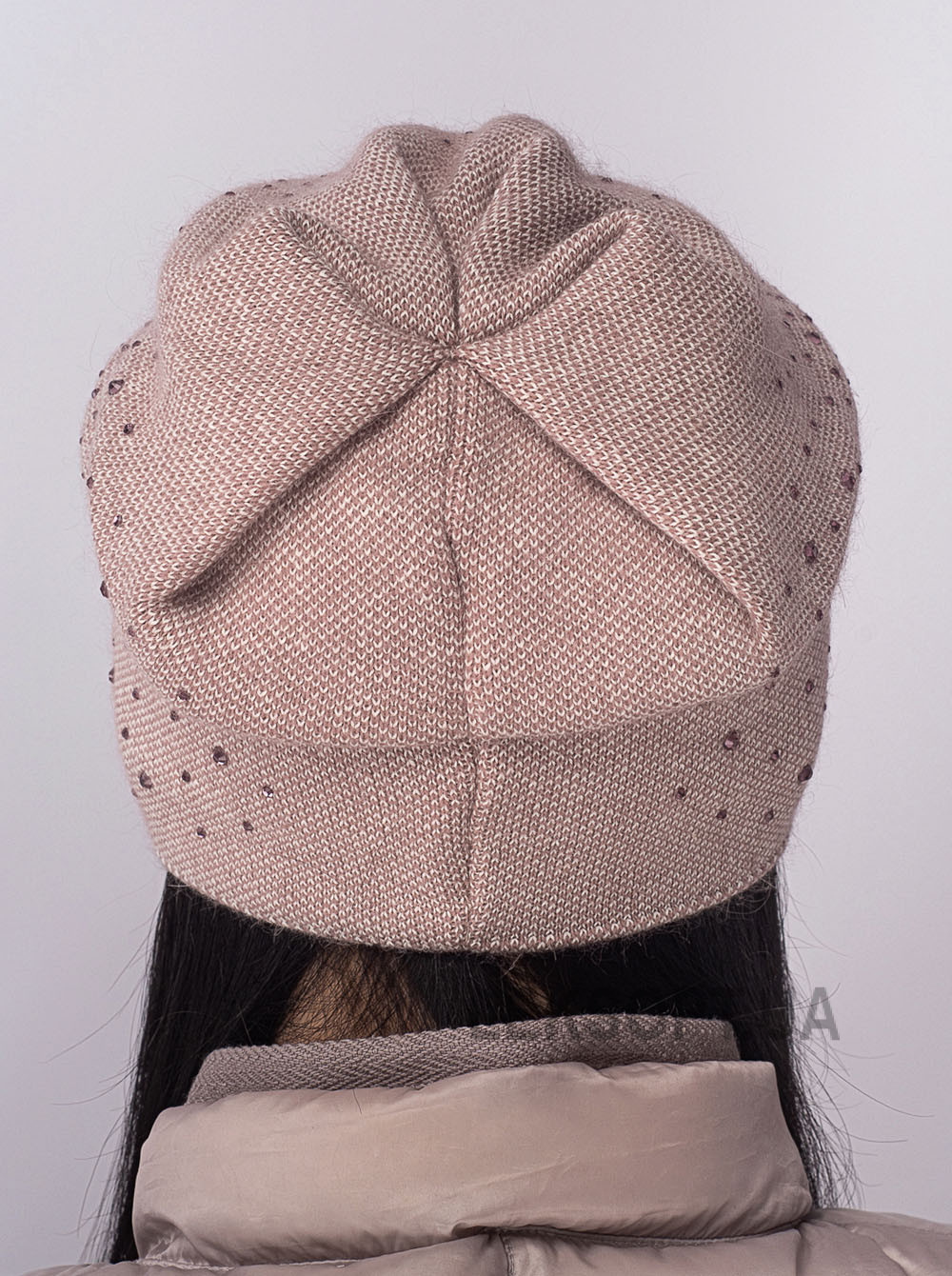 Women's cap Vernisazh