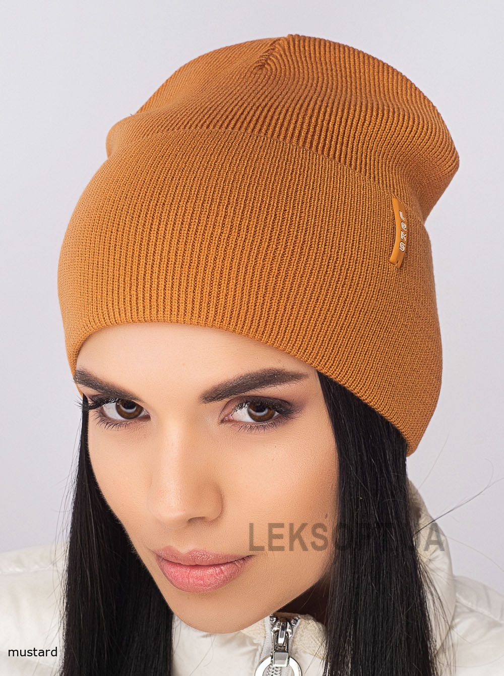 Women's cap with a turn-up Vostorg