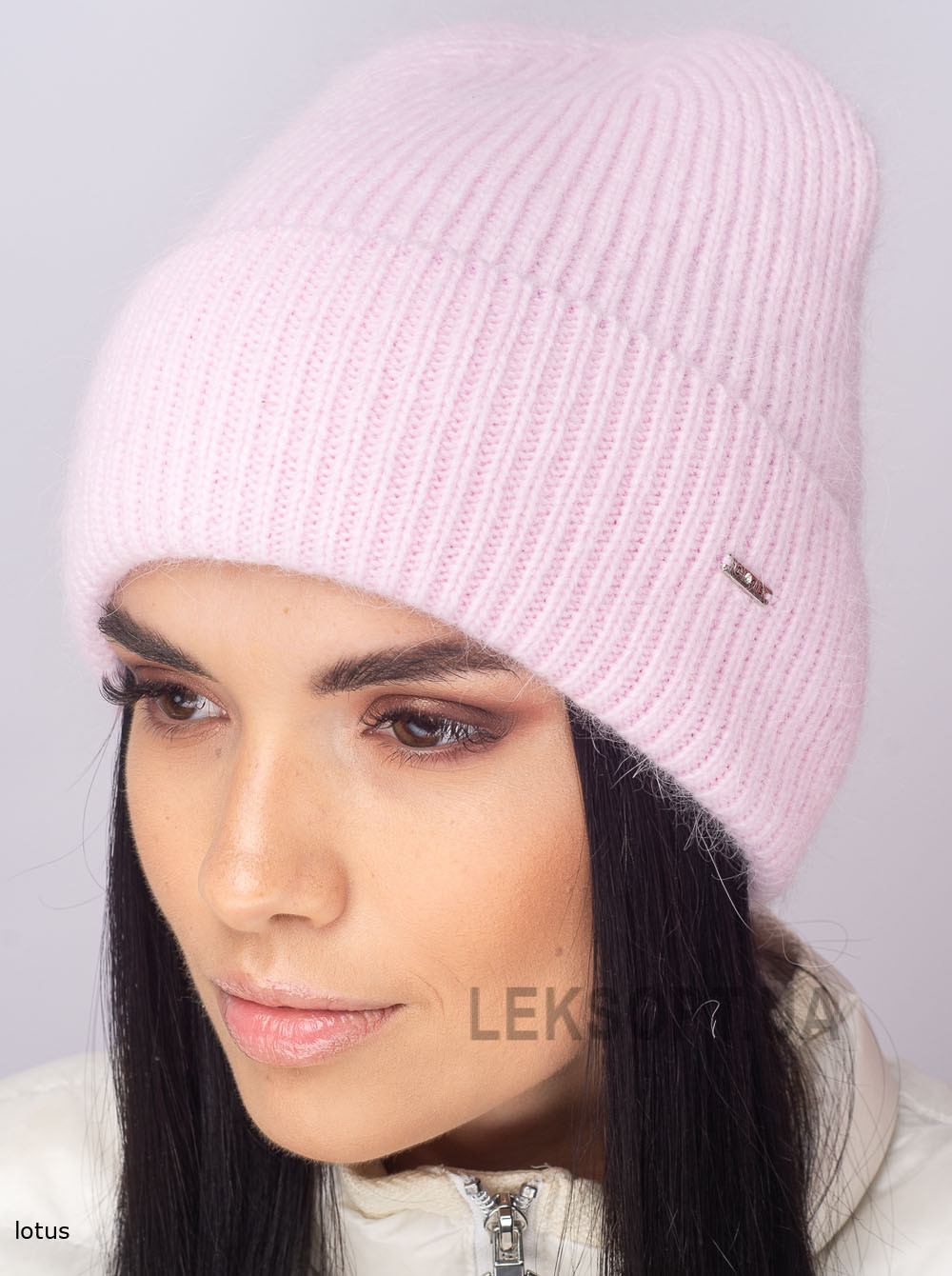 Women's cap Grafinya