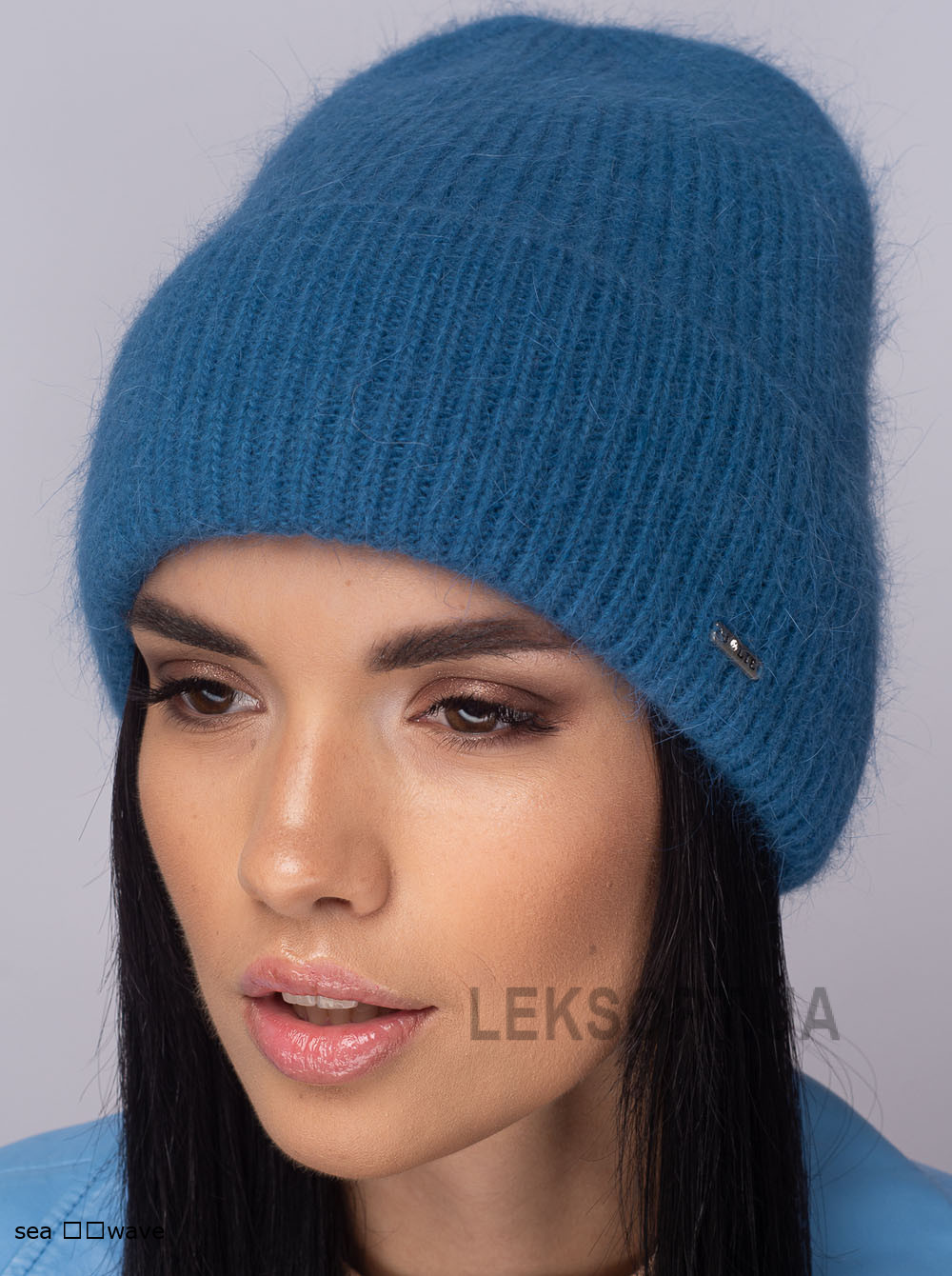 Women's cap Grafinya