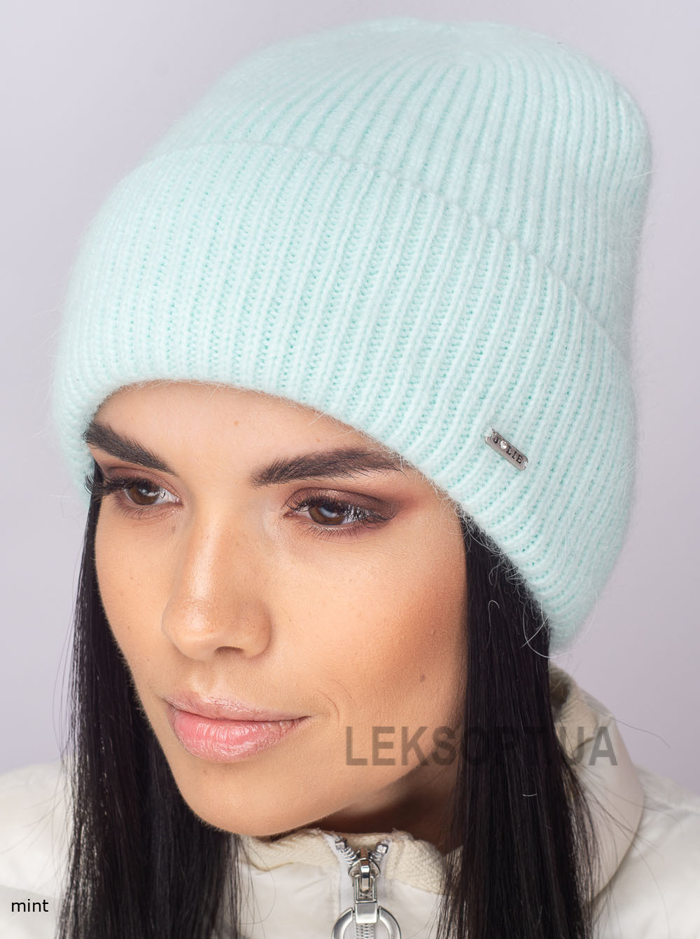 Women's cap Grafinya