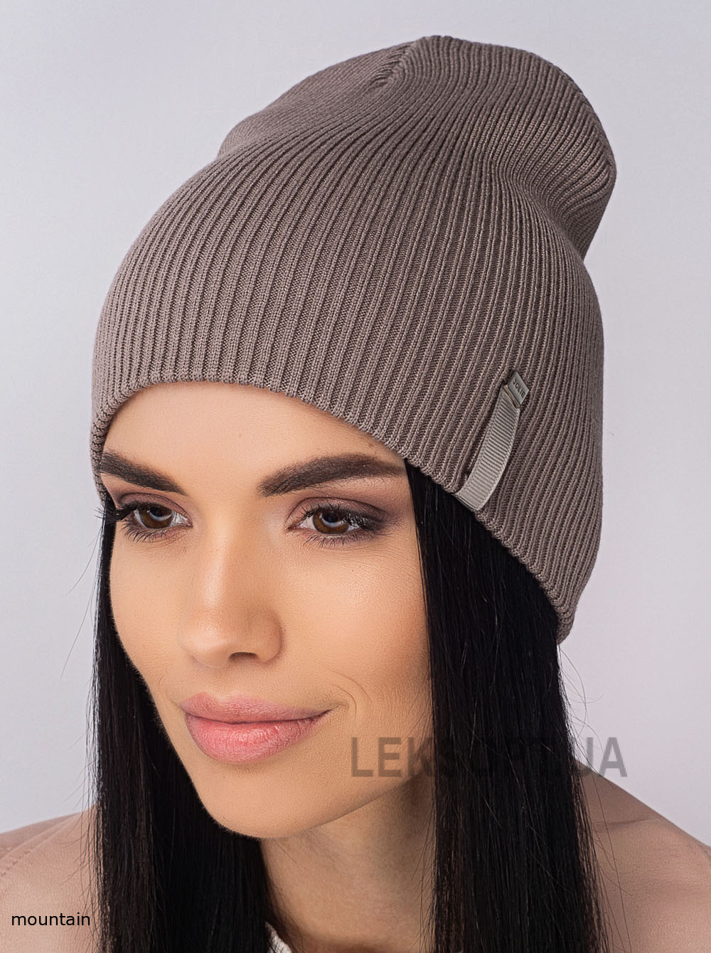 Women's cap Kupol
