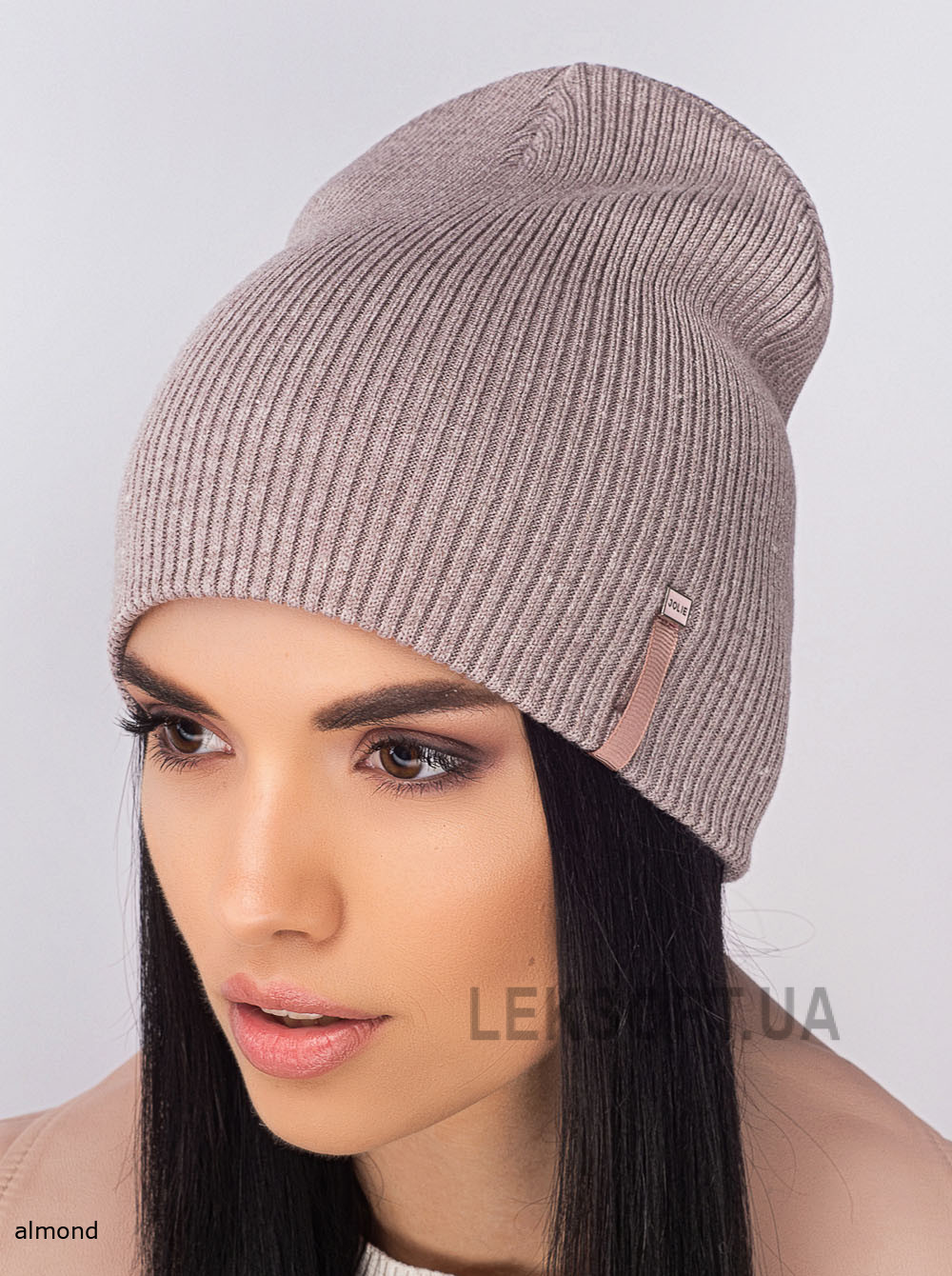 Women's cap Kupol