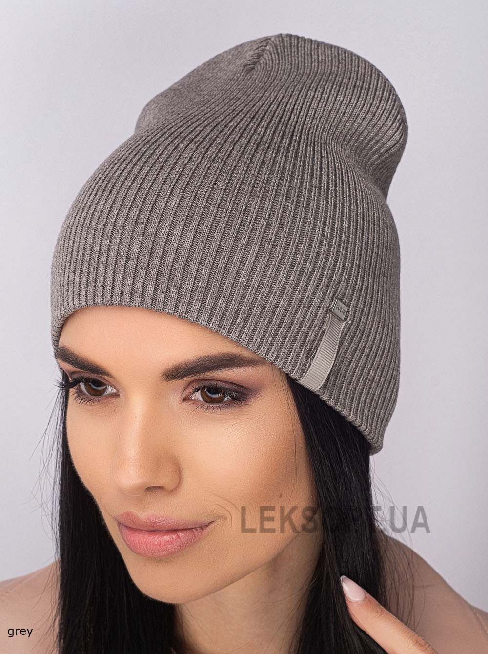 Women's cap Kupol