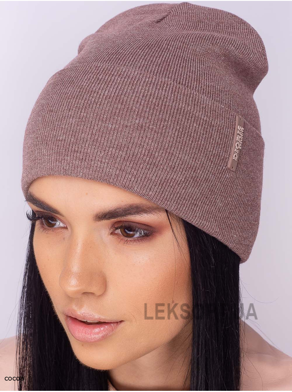 Women's cap with a turn-up Legenda