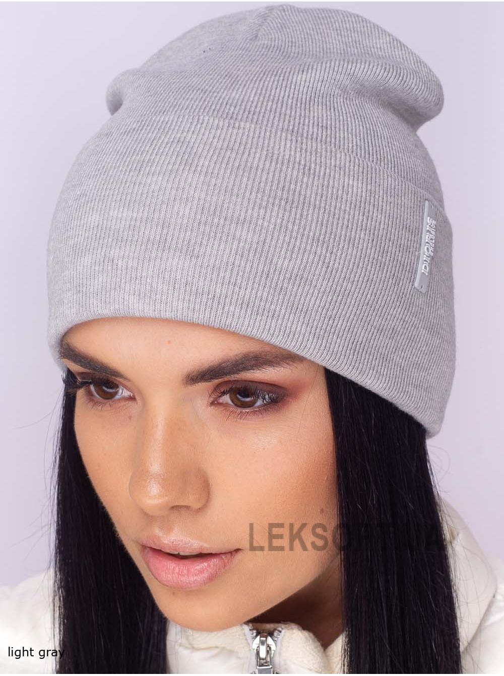 Women's cap with a turn-up Legenda