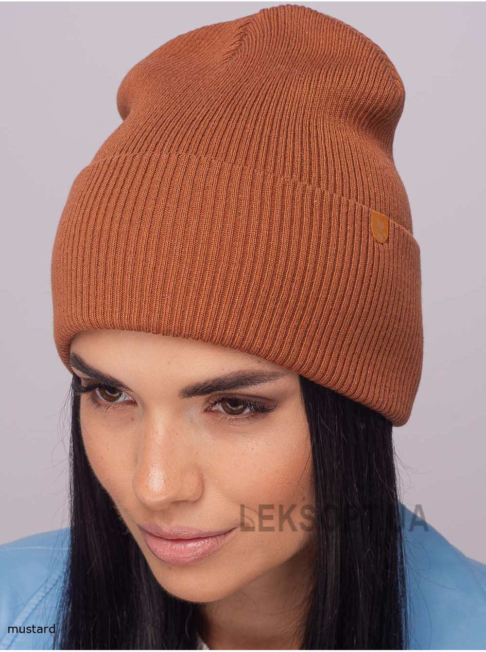 Women's cap Oniks