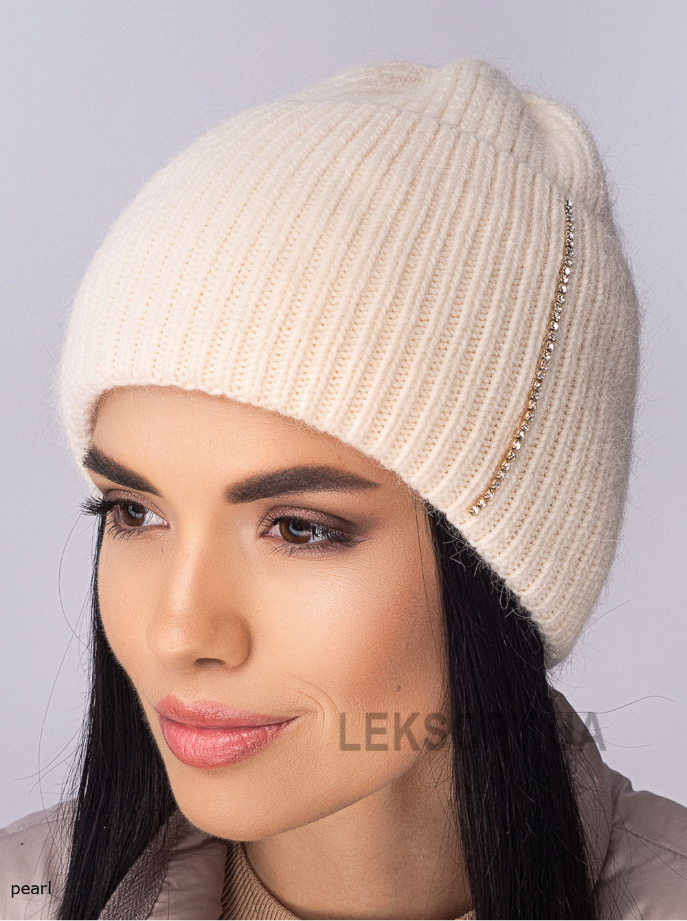 Women's cap with a turn-up Sakura