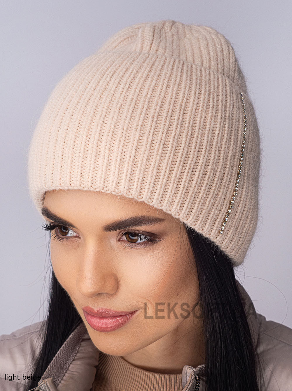 Women's cap with a turn-up Sakura