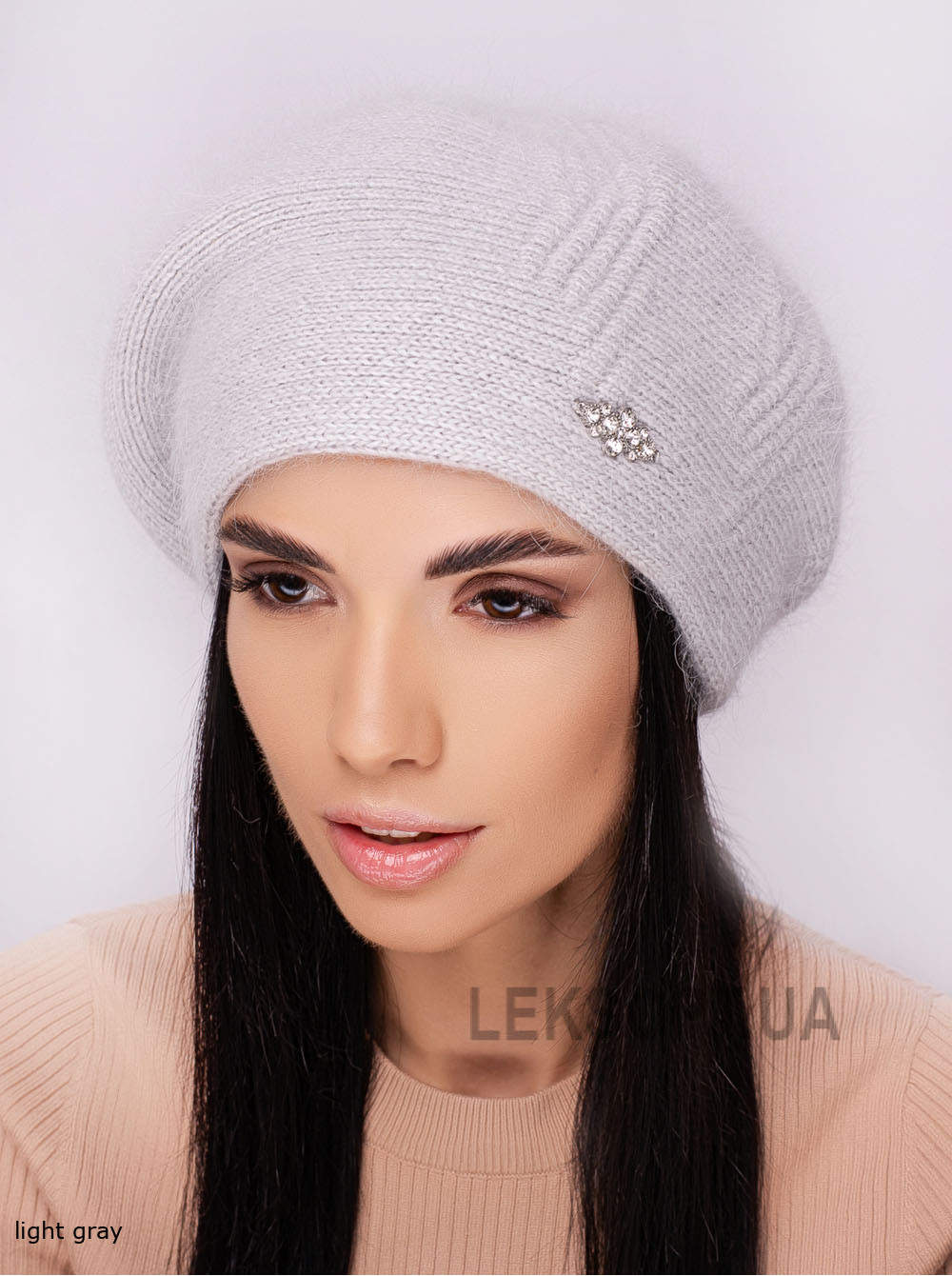 Women's beret Divo
