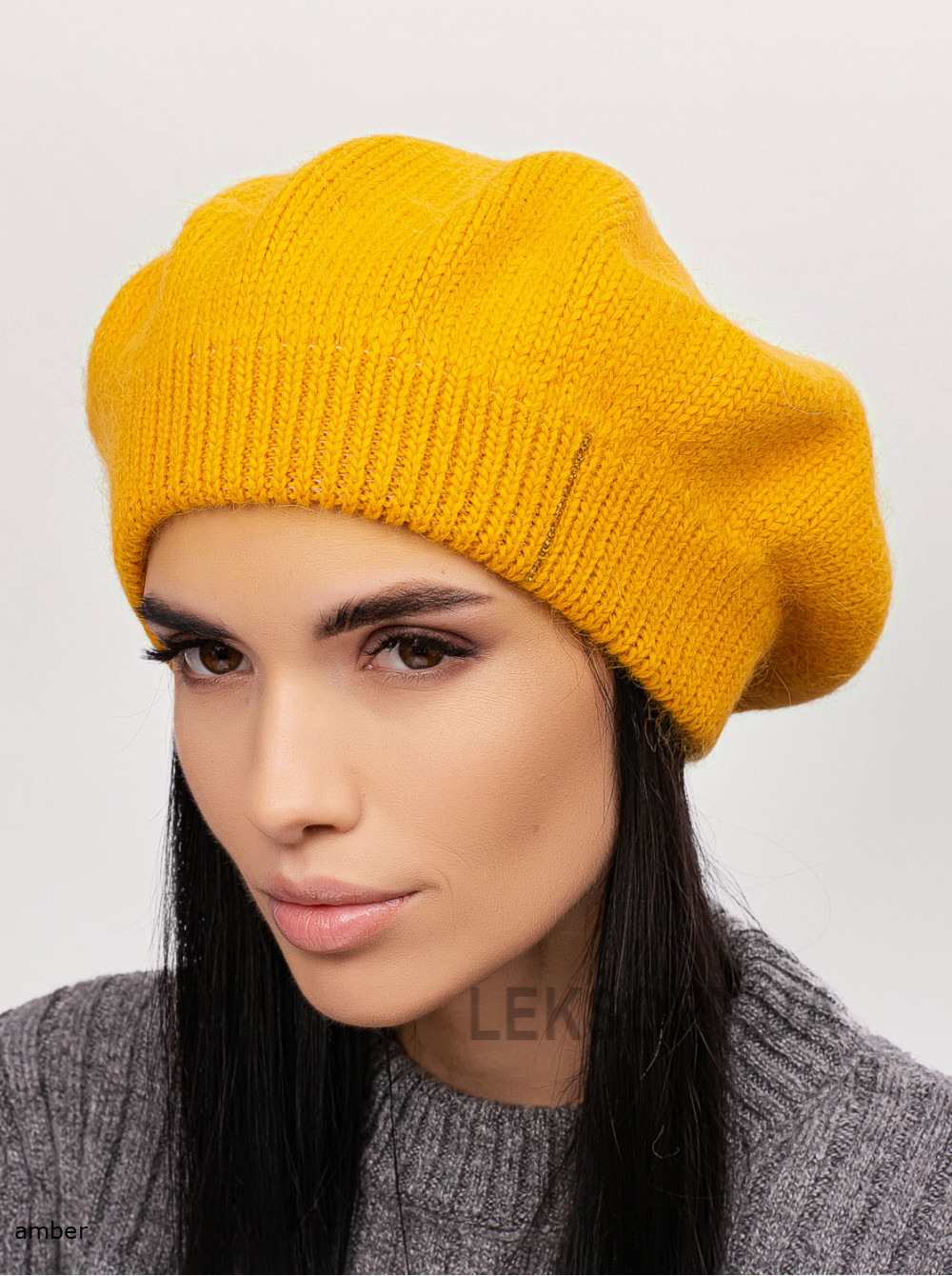 Women's beret Monica
