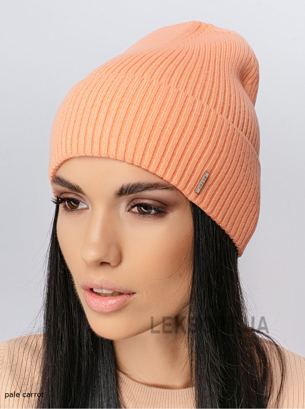 Women's cap with a turn-up Kvest