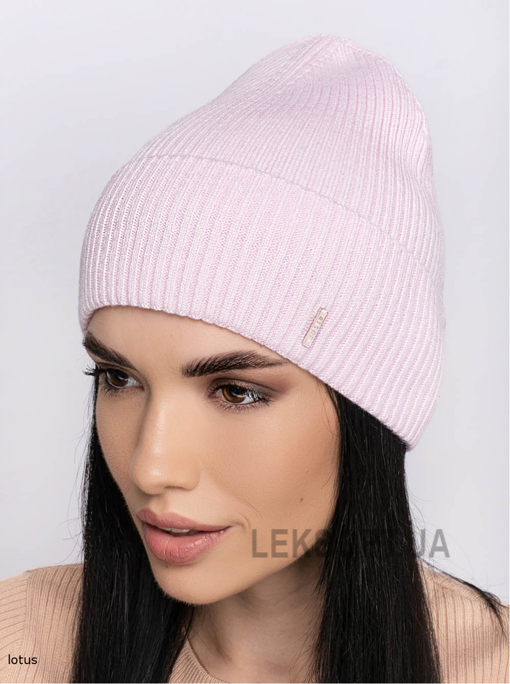 Women's cap with a turn-up Kvest