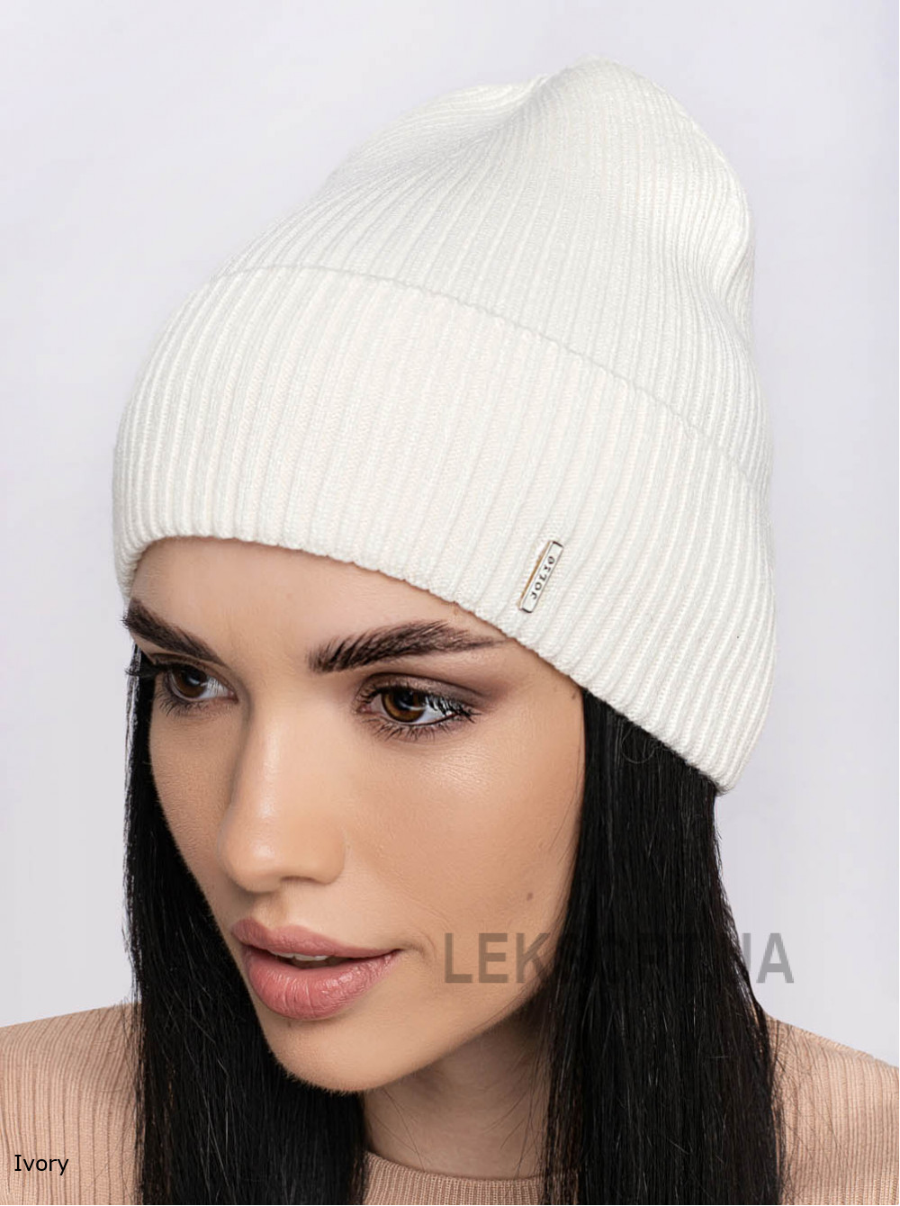Women's cap with a turn-up Kvest