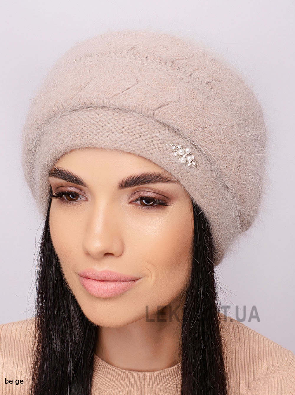 Women's hat Akaciya