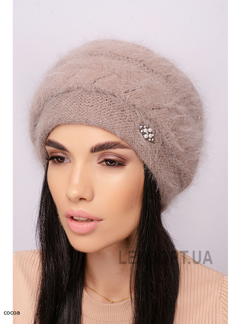 Women's hat Akaciya