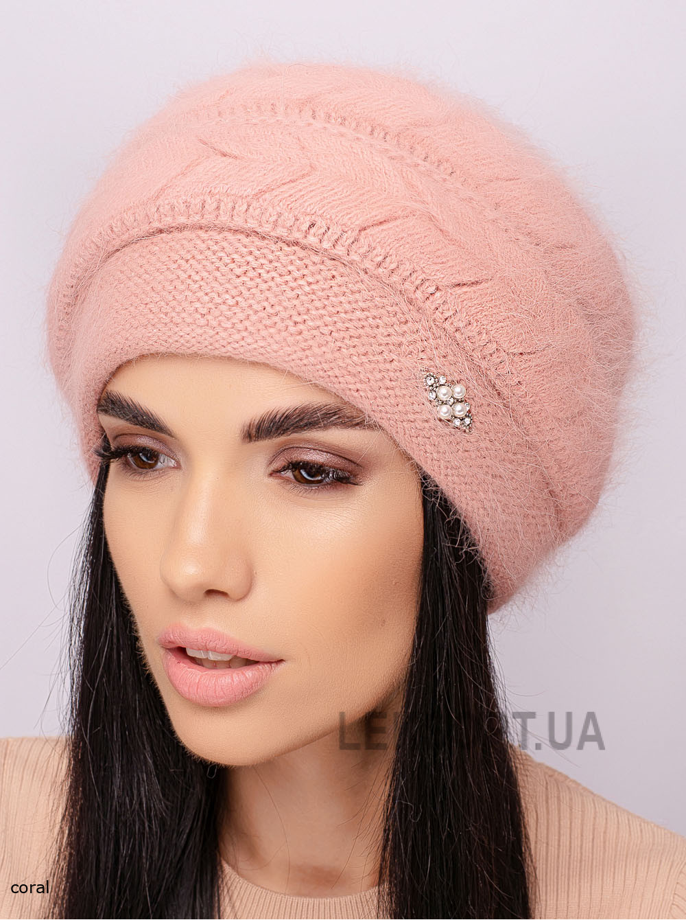Women's hat Akaciya