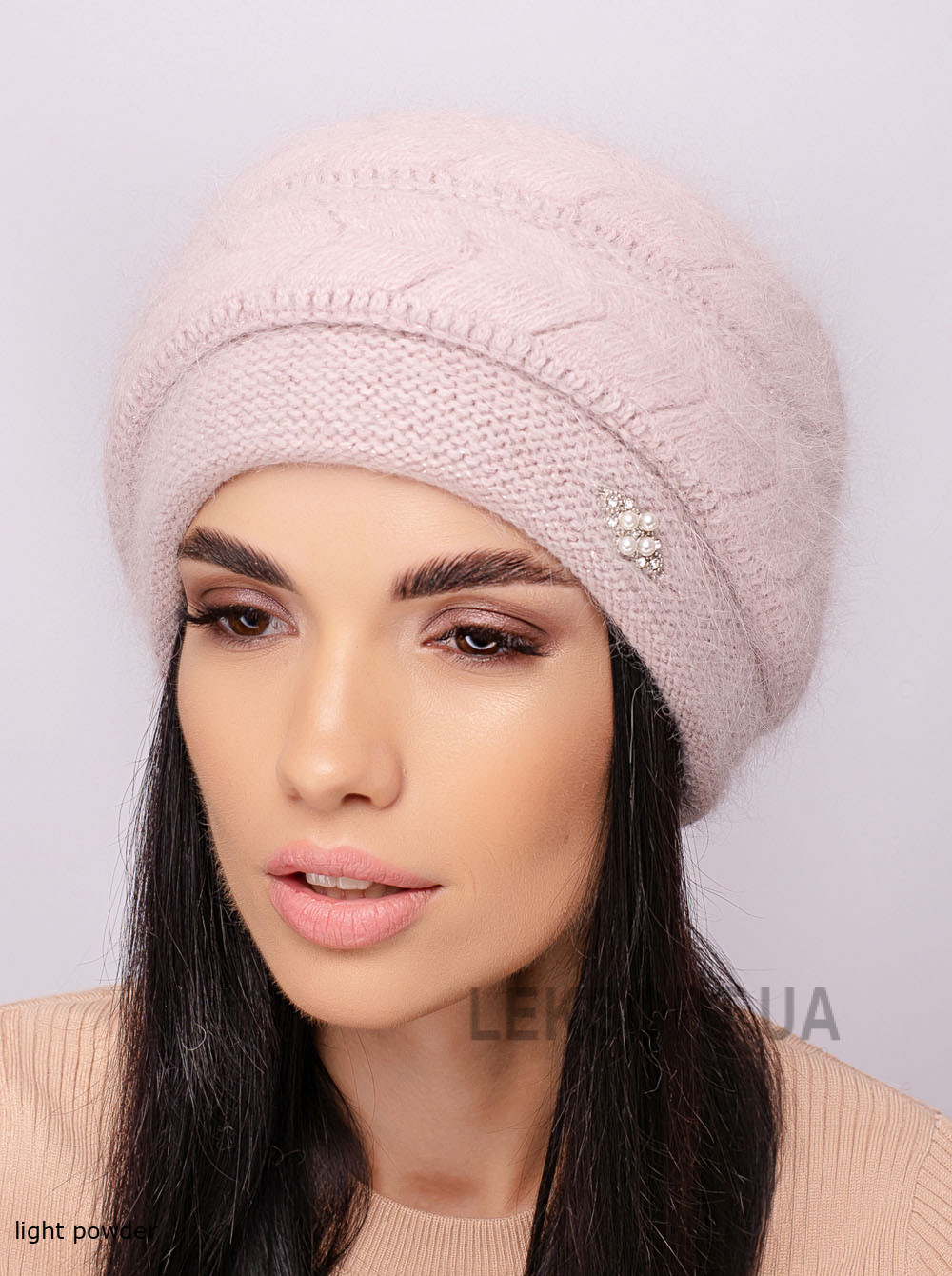 Women's hat Akaciya