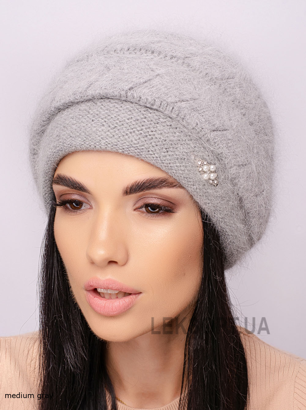 Women's hat Akaciya