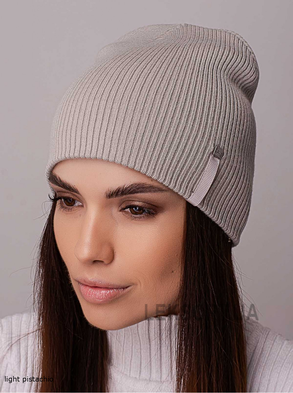 Women's cap Kupol