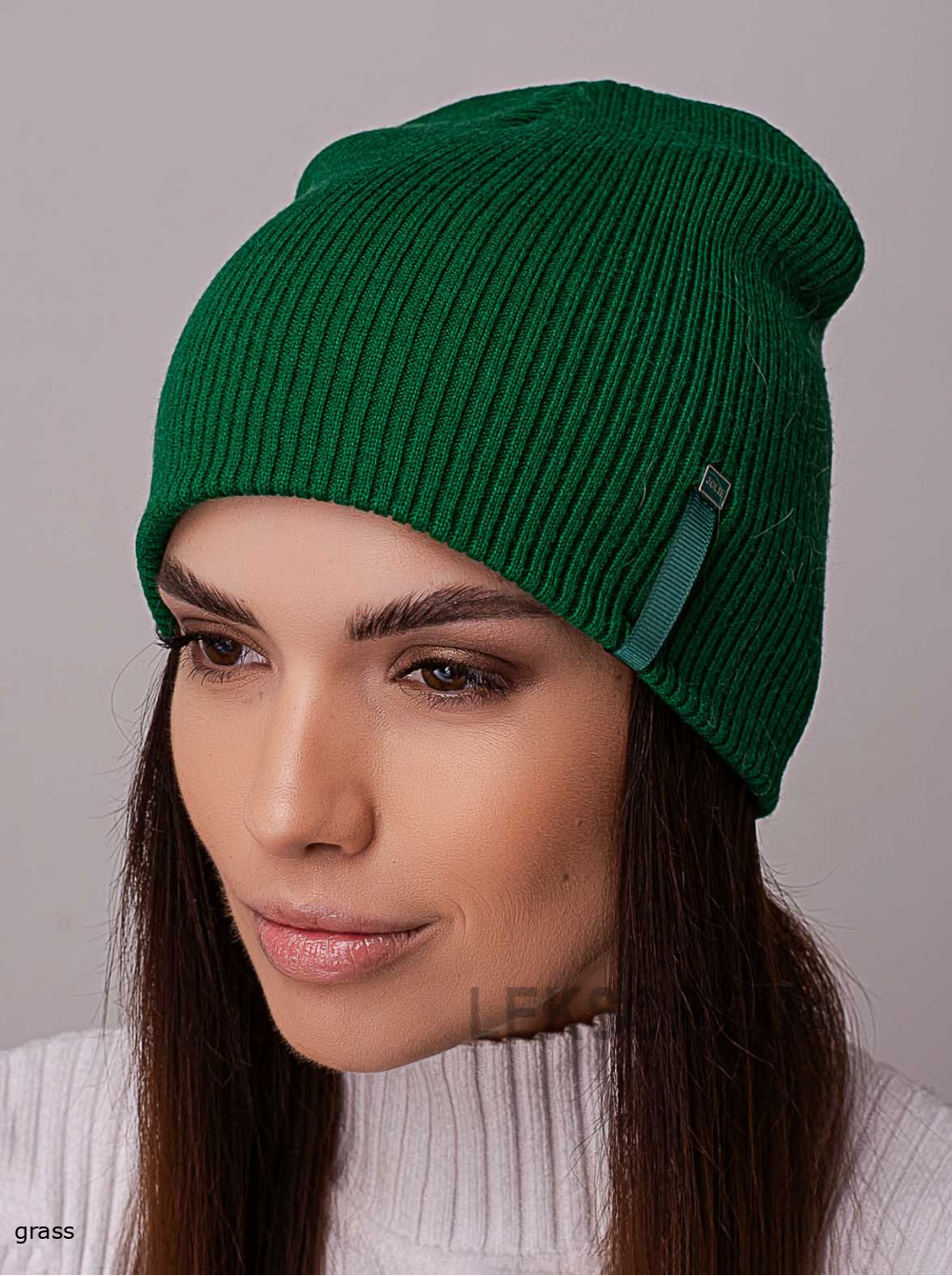 Women's cap Kupol