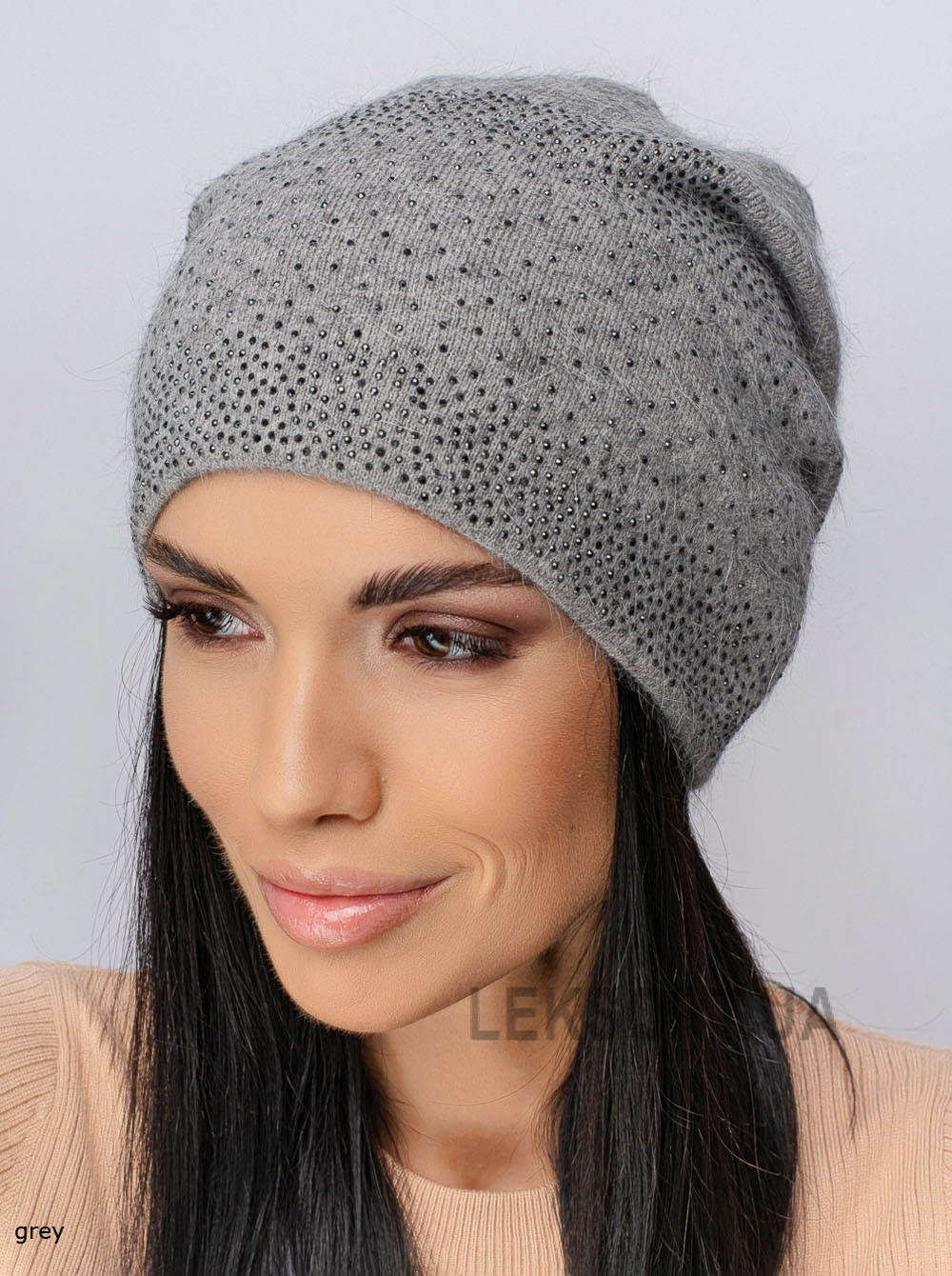 Women's cap Suzir'ya