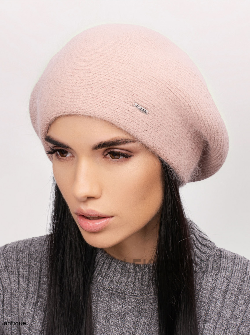 Women's beret Sil'viya