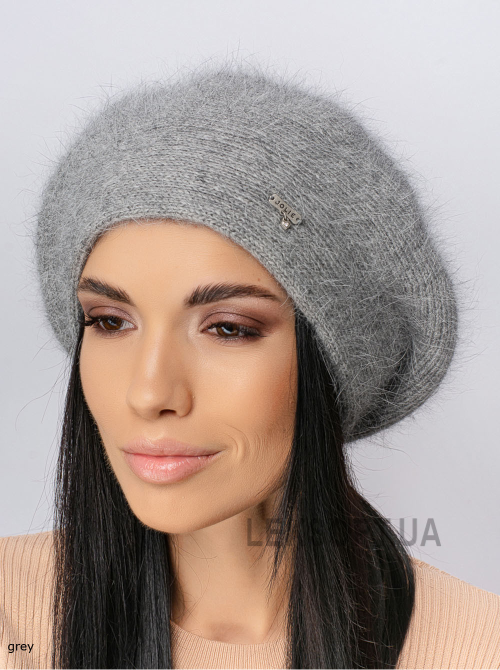 Women's beret Sil'viya