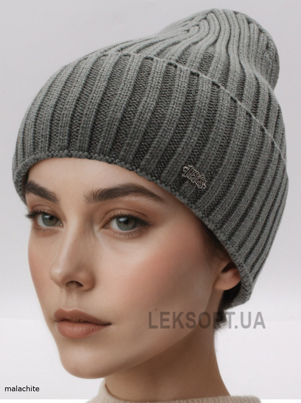 Women's cap with a lapel Alegro