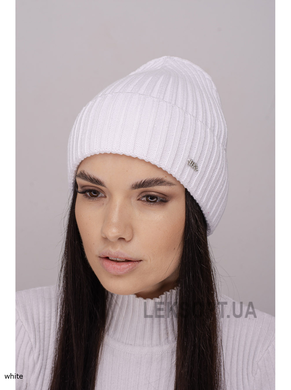 Women's cap with a lapel Alegro