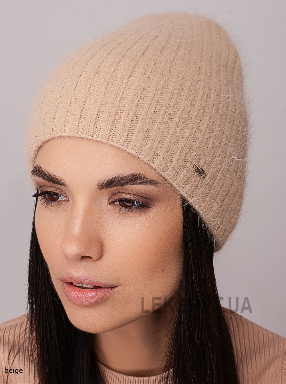Women's cap Arkadiya