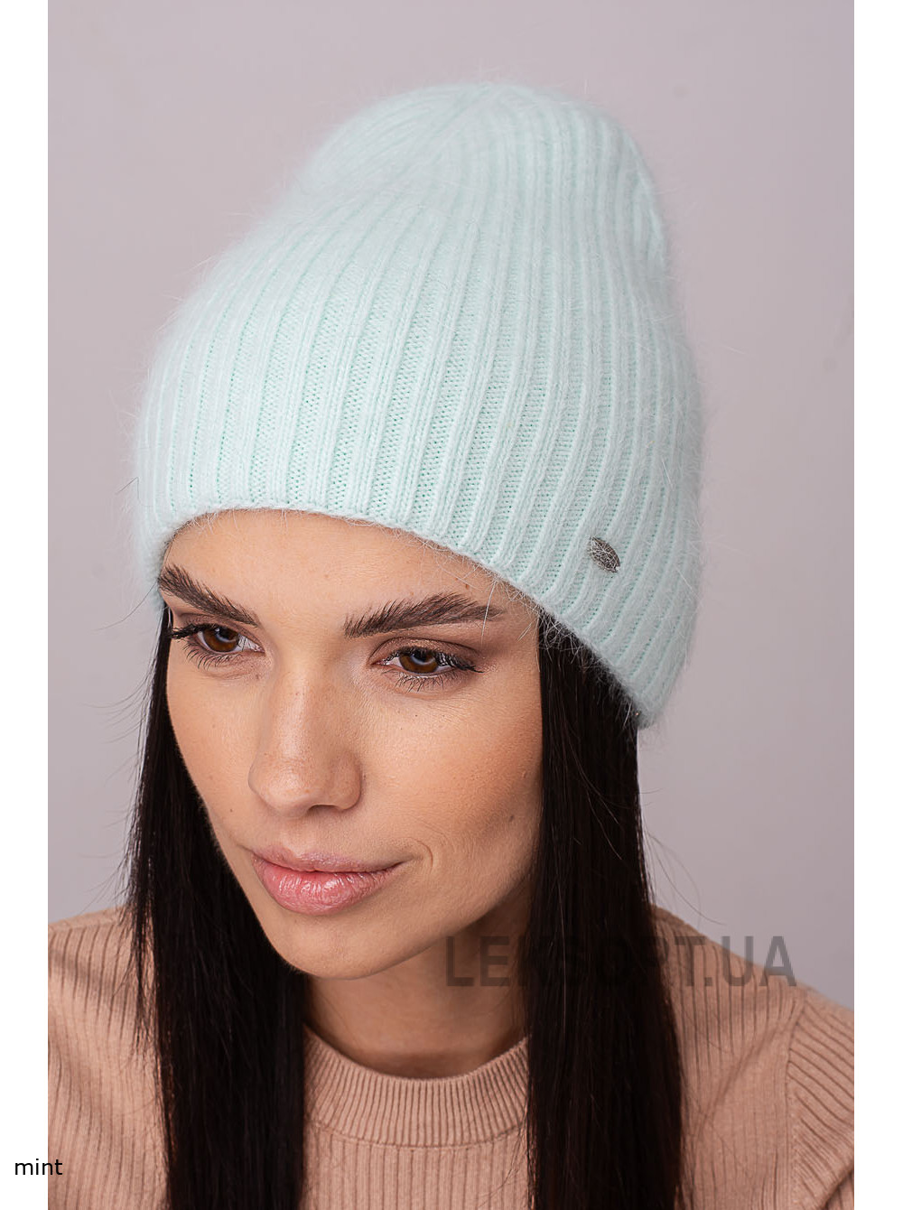Women's cap Arkadiya