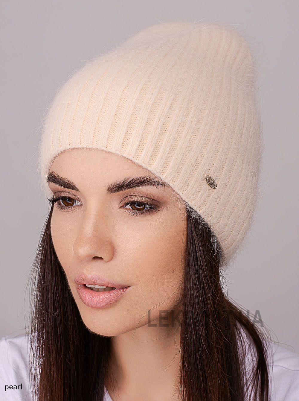 Women's cap Arkadiya