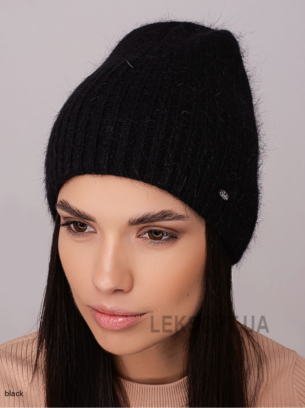 Women's cap Arkadiya