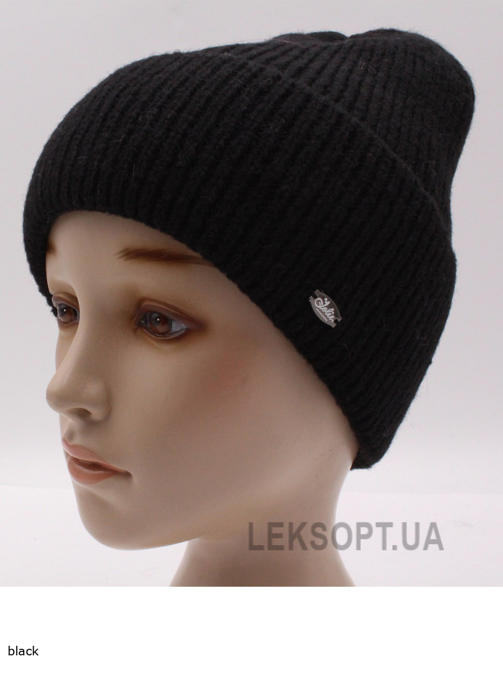 Women's hat with a Bugatti lapel