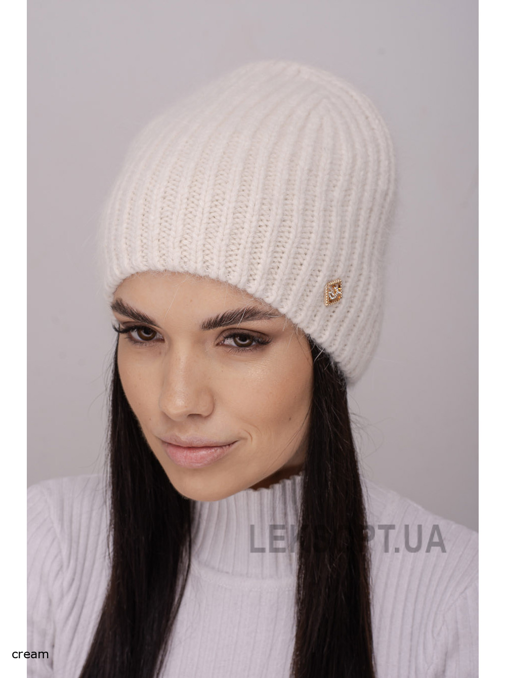 Women's cap Dzhuliya