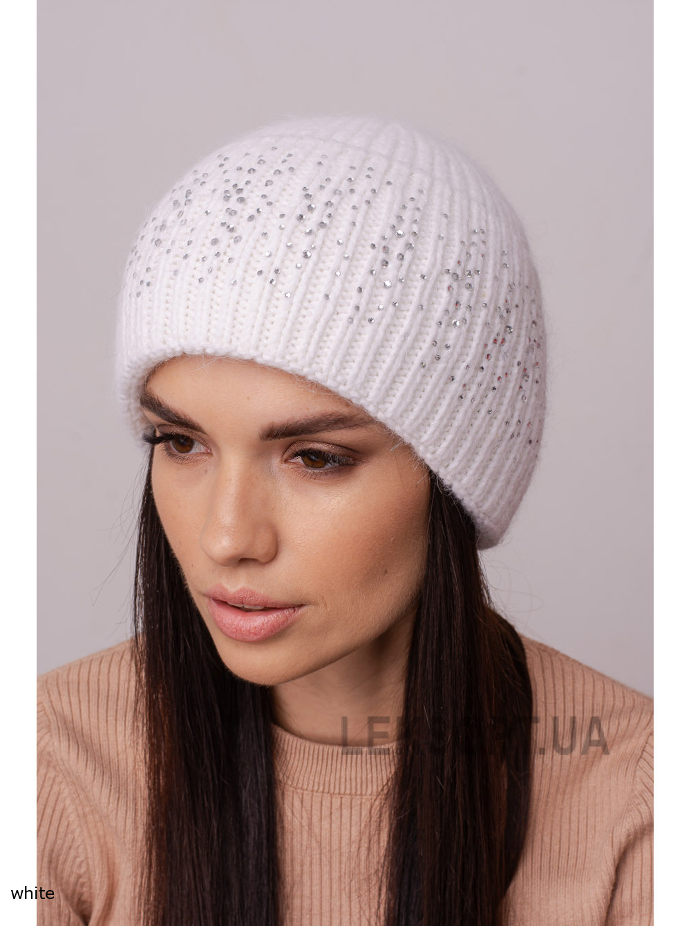 Women's hat with a Diamant lapel