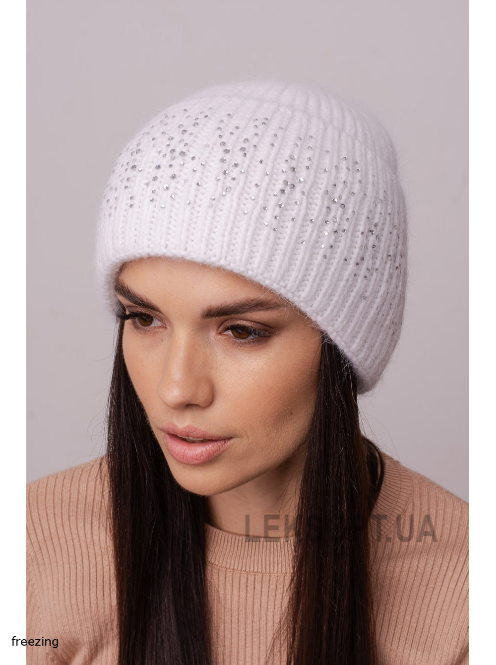Women's hat with a Diamant lapel