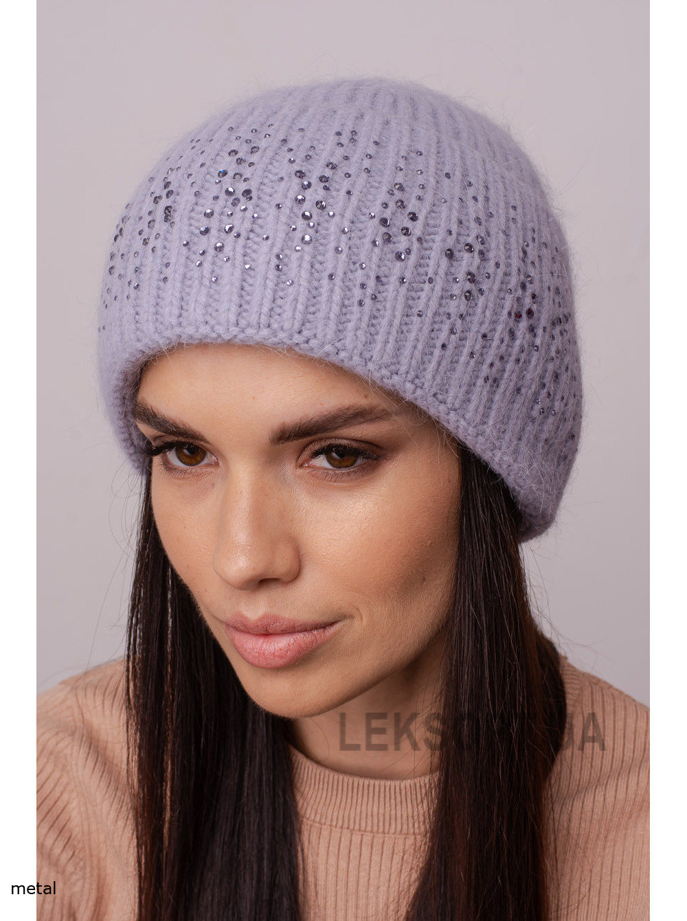 Women's hat with a Diamant lapel