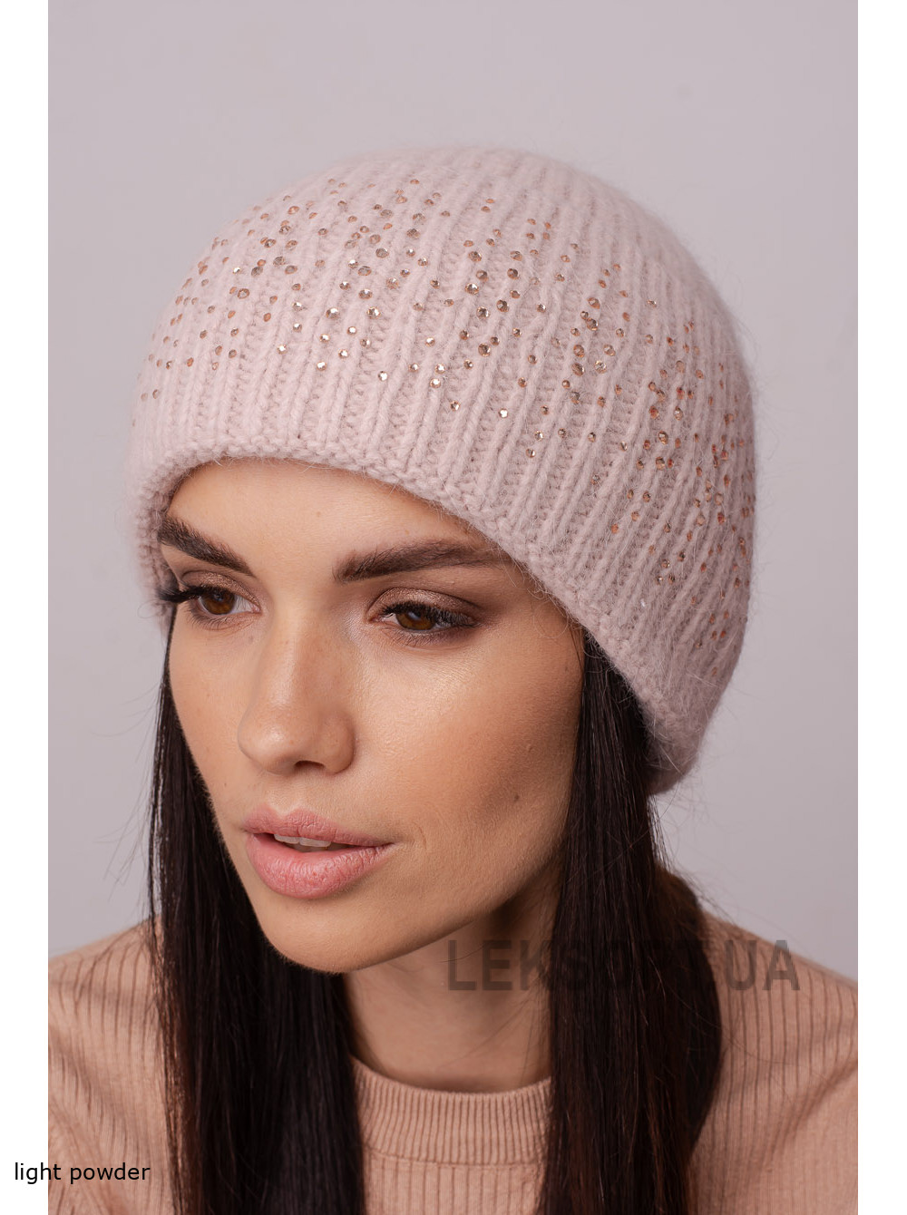 Women's hat with a Diamant lapel