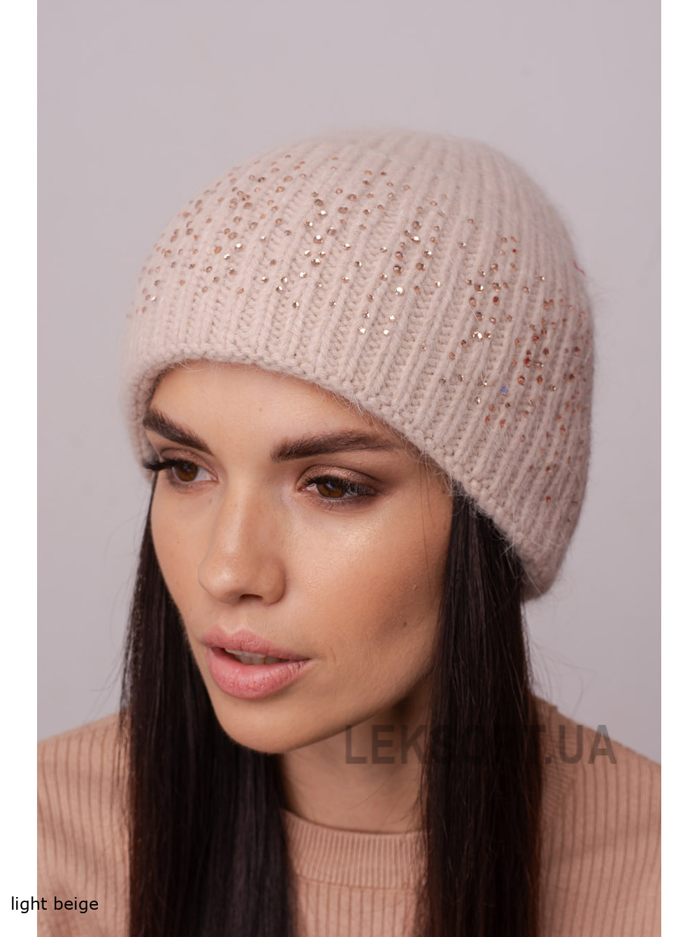Women's hat with a Diamant lapel