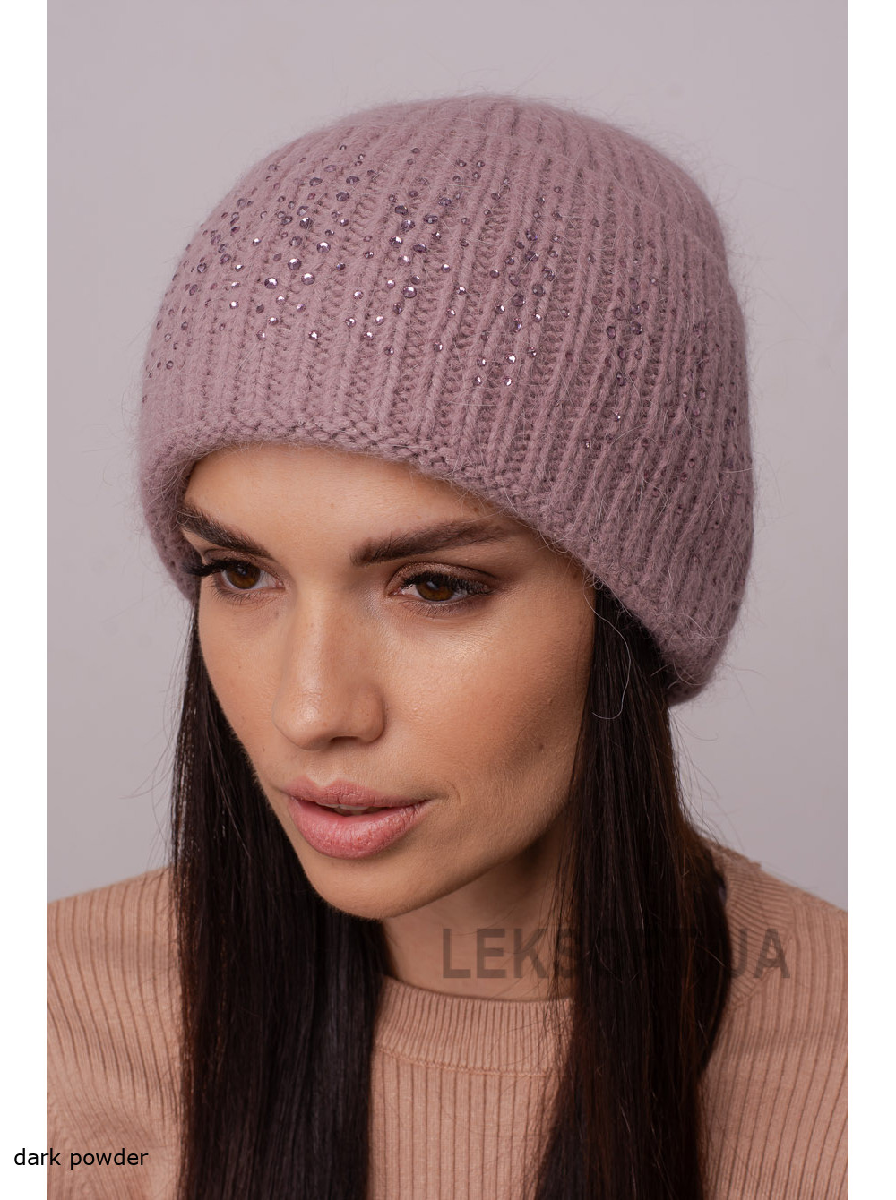 Women's hat with a Diamant lapel