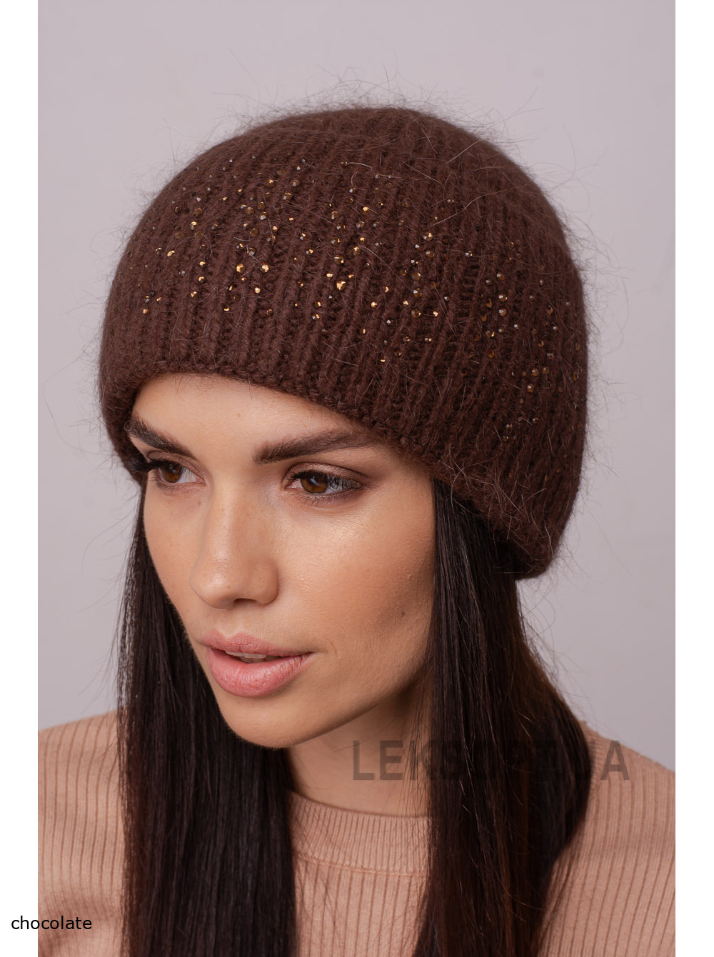 Women's hat with a Diamant lapel