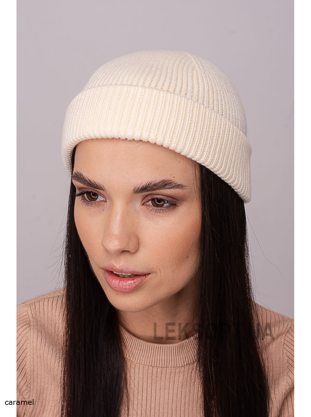 Women's cap with a turn-up Everest